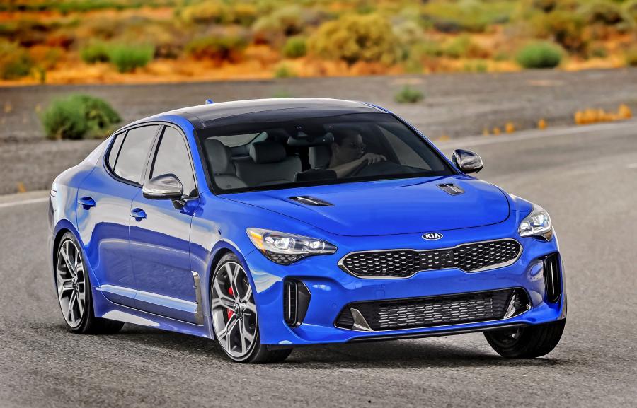 Kia Stinger GT AWD (CK) 2017 года  (NA) (фото 10 из 42)